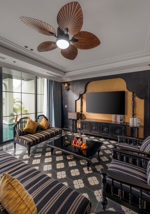 Living area - Vidanang Luxury Indochine Villa - 5 Bedrooms - Pool - Jacuzzi - Sauna - Karaoke (Đà Nẵng)
