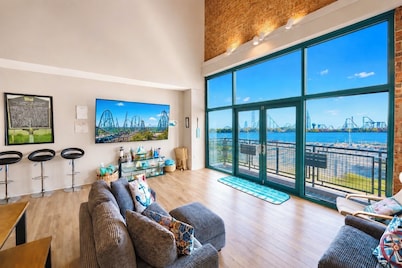 Downtown Waterfront Stunning Views of Cedar Point!