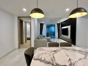 Dining room - Eaton Residences KLCC by Mavic (Kuala Lumpur)