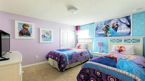 8 Schlafzimmer, Bügeleisen/Bügelbrett, Reisekinderbett, WLAN
