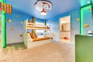 5 habitaciones, tabla de planchar con plancha, cuna de viaje y wifi 