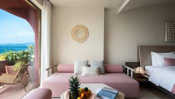 Deluxe Twin Room, Ocean View | Desk, laptop workspace, blackout curtains, soundproofing