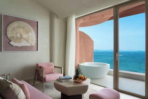 Comfort Suite, Ocean View | Meja, ruang kerja komputer riba, langsir/tirai gelap terus, kalis bunyi 