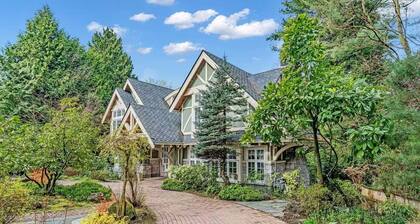 Luxury Van West Mansion Private Near DT for Groups