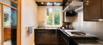 Luxury West Side Mansion | Garden Retreat 5 min to Downtown