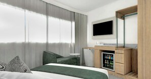 Chambre Ville Double ou avec lits jumeaux, 1 très grand lit | Bureau, espace de travail pour ordinateur portable