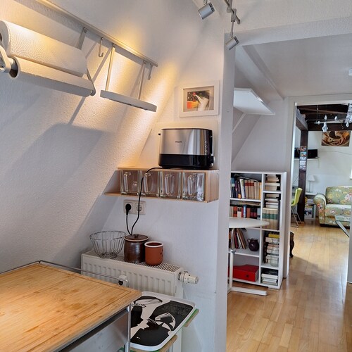 bright charming flat in a historical residential area- close to the city center