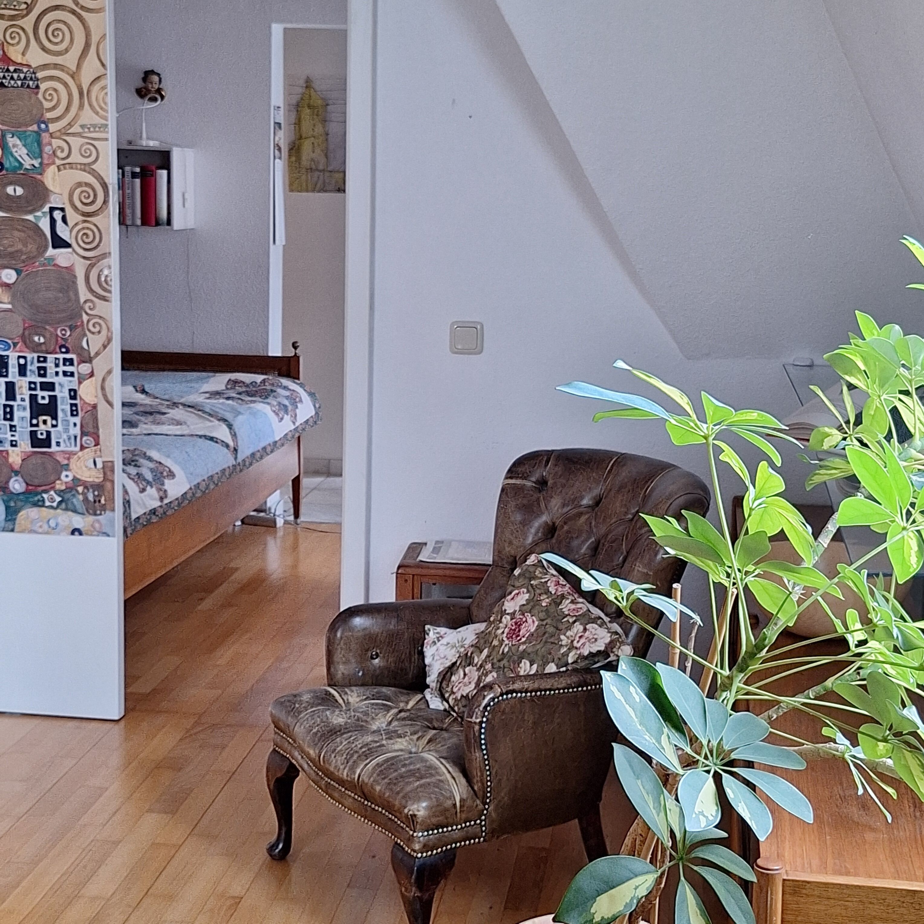 1 habitación, tabla de planchar con plancha, internet y ropa de cama 