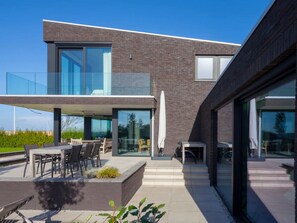 Outdoor dining - Luxury villa with dock at the Veerse Meer (Kamperland)