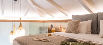 Viila Alvireon, 1 Big House and 1 external Deluxe Studio, Furnished Terrace,.