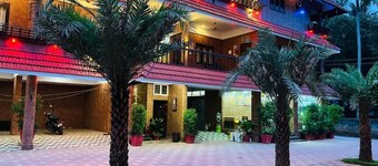 ARONIC beach hotel