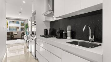 Fridge, microwave, oven, stovetop