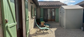 Petite maison de pĂȘcheur dans un hameau de Petite Camargue