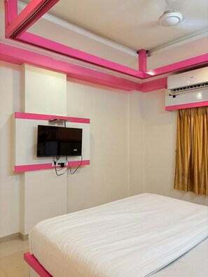 Deluxe Room - HOTEL PARADISE (Ahmedabad)