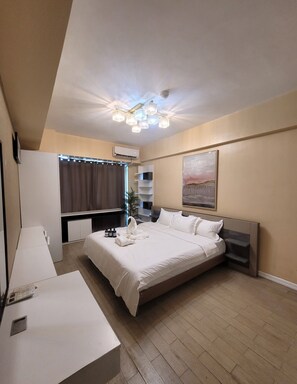 Condo, 3 Bedrooms, Balcony, City View | Free WiFi