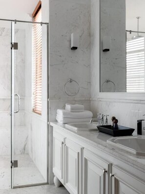 Classic-Studio, Stadtblick | Badezimmer