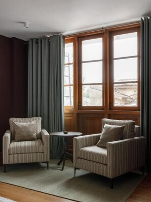 Classic-Studio, Stadtblick | Wohnbereich