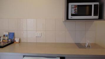 Deluxe Double Room, Garden View | Interior
