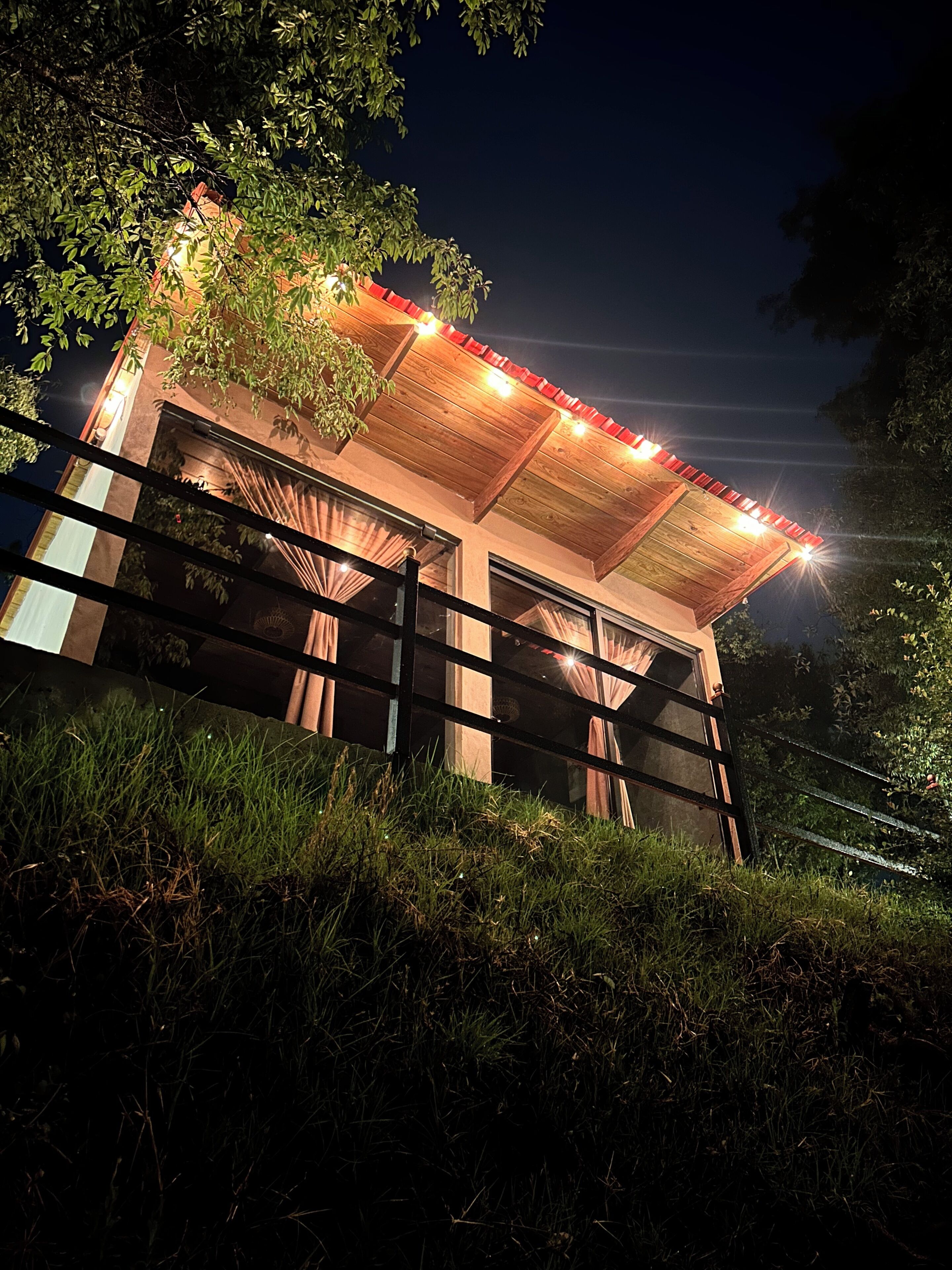 Habitación básica, balcón, vista a la montaña | Exterior