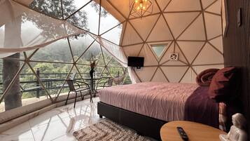 Family Tent, Mountain View | Free WiFi, bed sheets