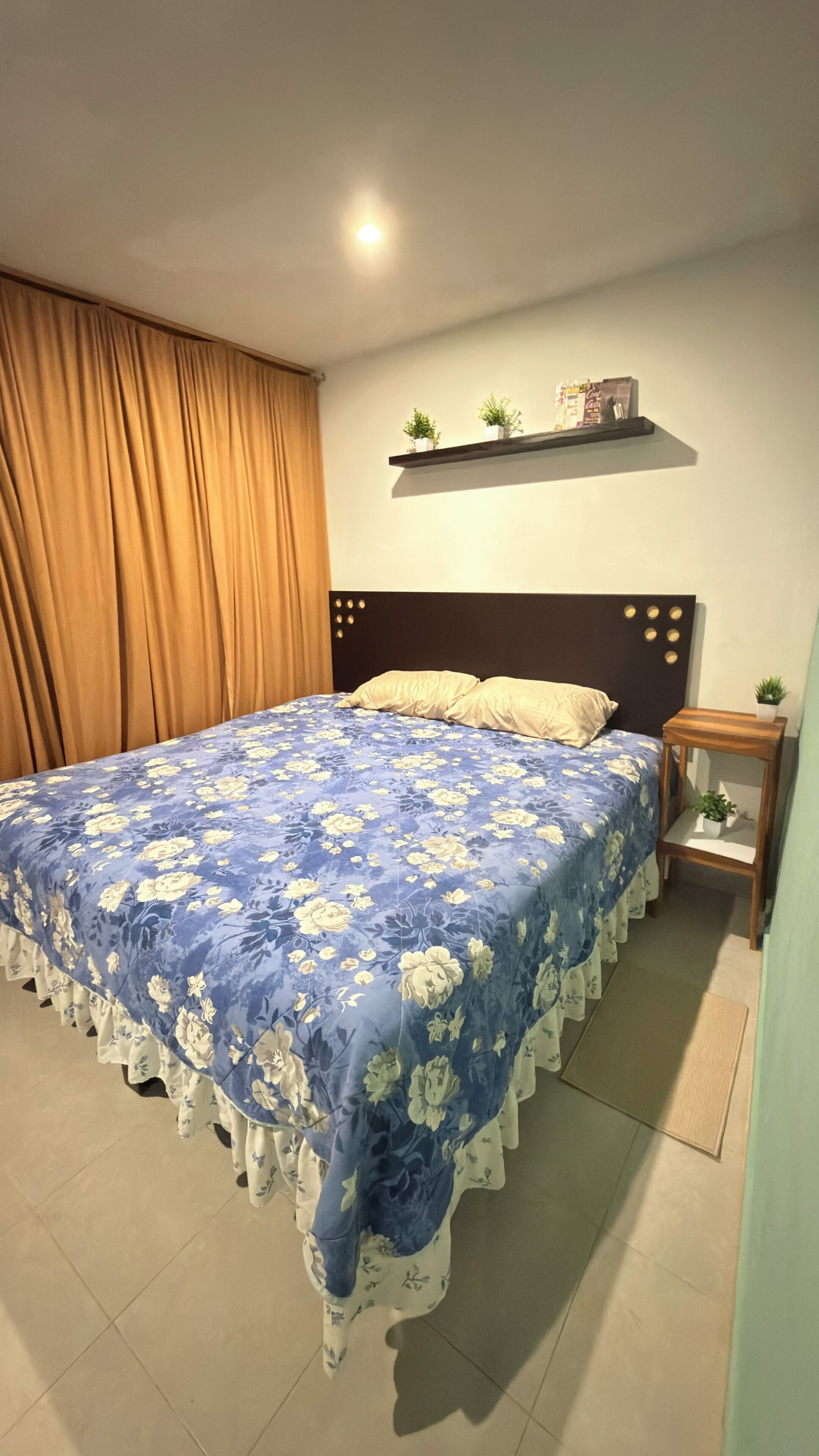 熨斗/熨衣板、WiFi、床单