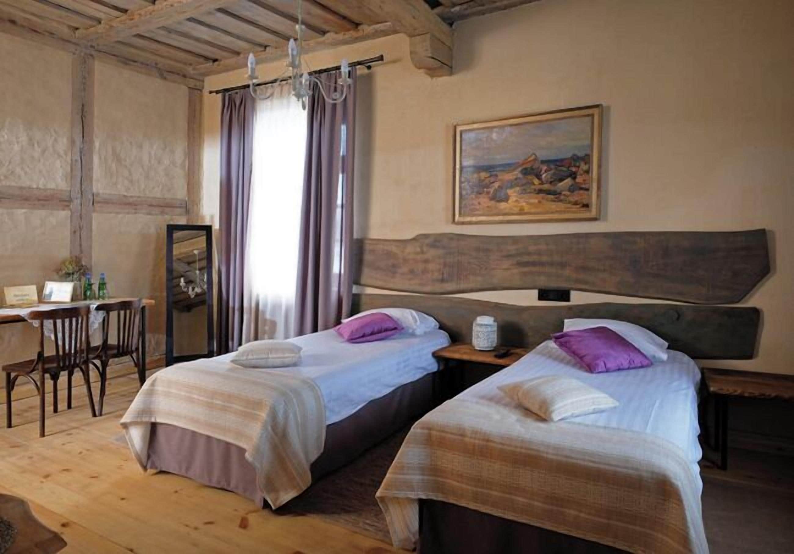 Basic Triple Room