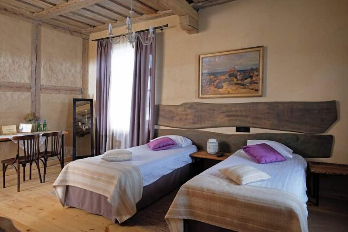 Basic Triple Room
