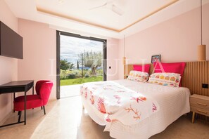 5 bedrooms, iron/ironing board, free WiFi, bed sheets - Magnificent Villa Semaphore sea view near beaches (Sainte-Maxime)