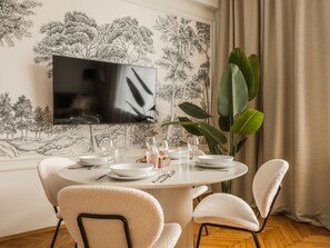 Leilighet – comfort, bakgårdsutsikt | Spiseområde