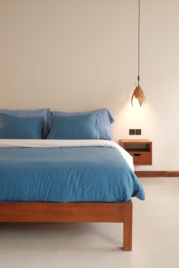 Studio, Multiple Beds, Kitchenette