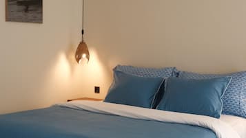 Studio, Beberapa Tempat Tidur, dapur kecil | Brankas, meja kerja, ruang kerja ramah laptop, dan tirai kedap cahaya