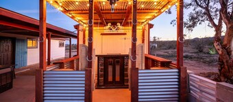 Private Desert Ranch: Hot Tub, Cowboy Pool, Saloon