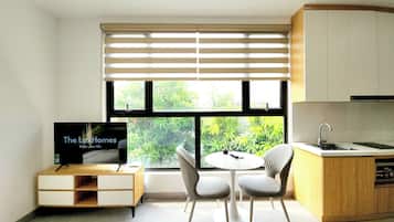 Luxury-Apartment, Stadtblick | Eigene Küche | Mini-Kühlschrank, Mikrowelle, Herdplatte, Kochgeschirr/Geschirr/Besteck