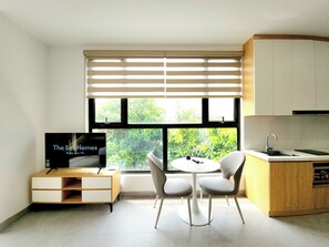 Luxury-Apartment, Stadtblick | Eigene Küche | Mini-Kühlschrank, Mikrowelle, Herdplatte, Kochgeschirr/Geschirr/Besteck