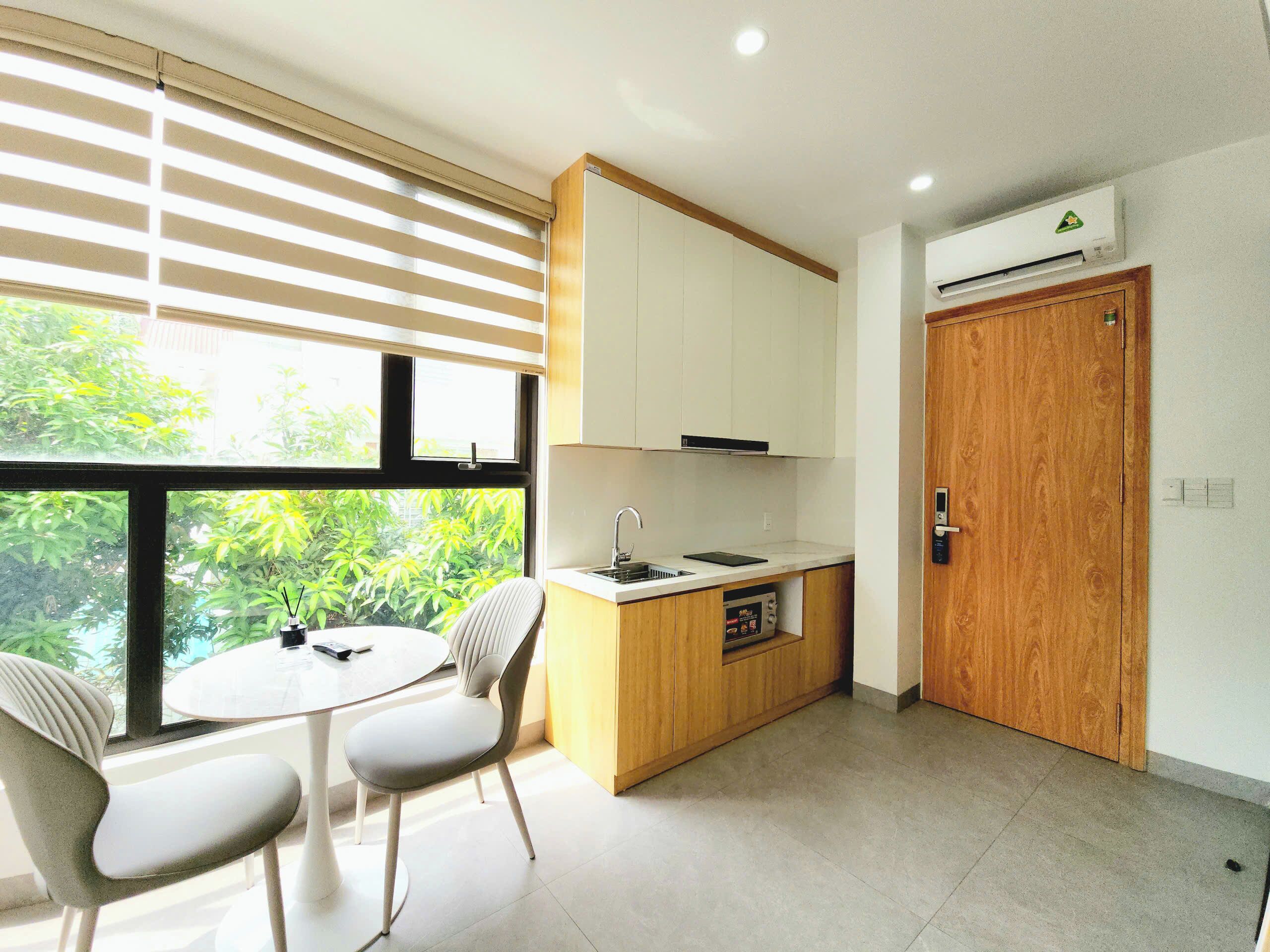 Luxury Apartment, City View | Private kitchen | Mini-fridge, microwave, stovetop, cookware/dishes/utensils