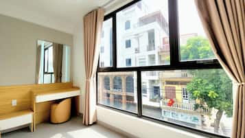 Luxury Apartment, City View | Interior