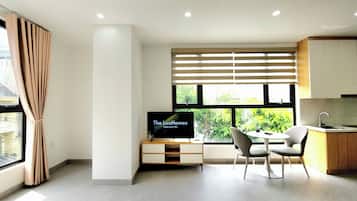 Luxury Apartment, City View | Interior