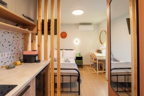 1 habitación, escritorio, tabla de planchar con plancha y wifi gratis 
