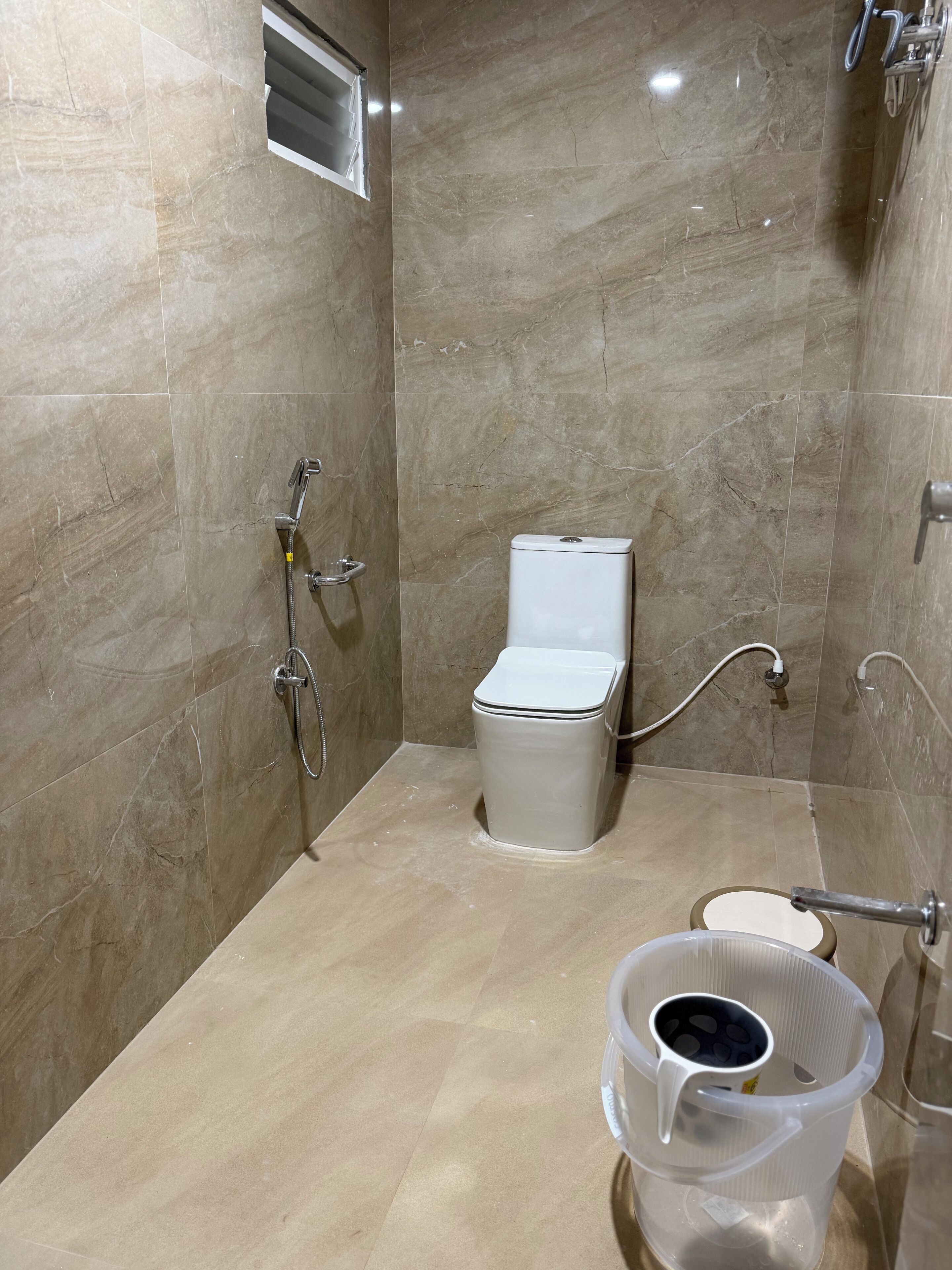 Standard Room | Bathroom | Shower, towels, soap, shampoo