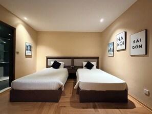 Free WiFi, bed sheets - Atlantis Nguyen Truong To (Ba Dinh)