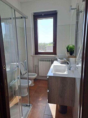 Appartamento, patio, vista mare | Bagno