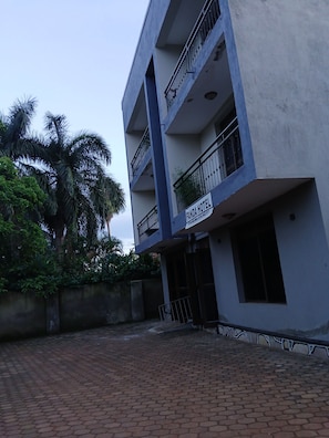 Front of property - PANDA HOTEL (Entebbe)