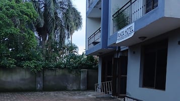 Basic Single Room, Park View | Terrace/patio