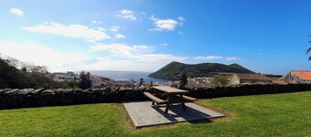 Casa do Becco - sobre o centro histórico e o oceano