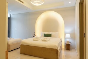 Deluxe Apartment, City View | Premium bedding, in-room safe, blackout drapes, iron/ironing board - Paramount Luxury 2BR-Burj Khalifa Views (Dubai)