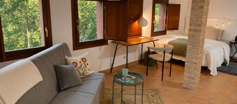 Privat guest room in family villa in nature close to Madrid