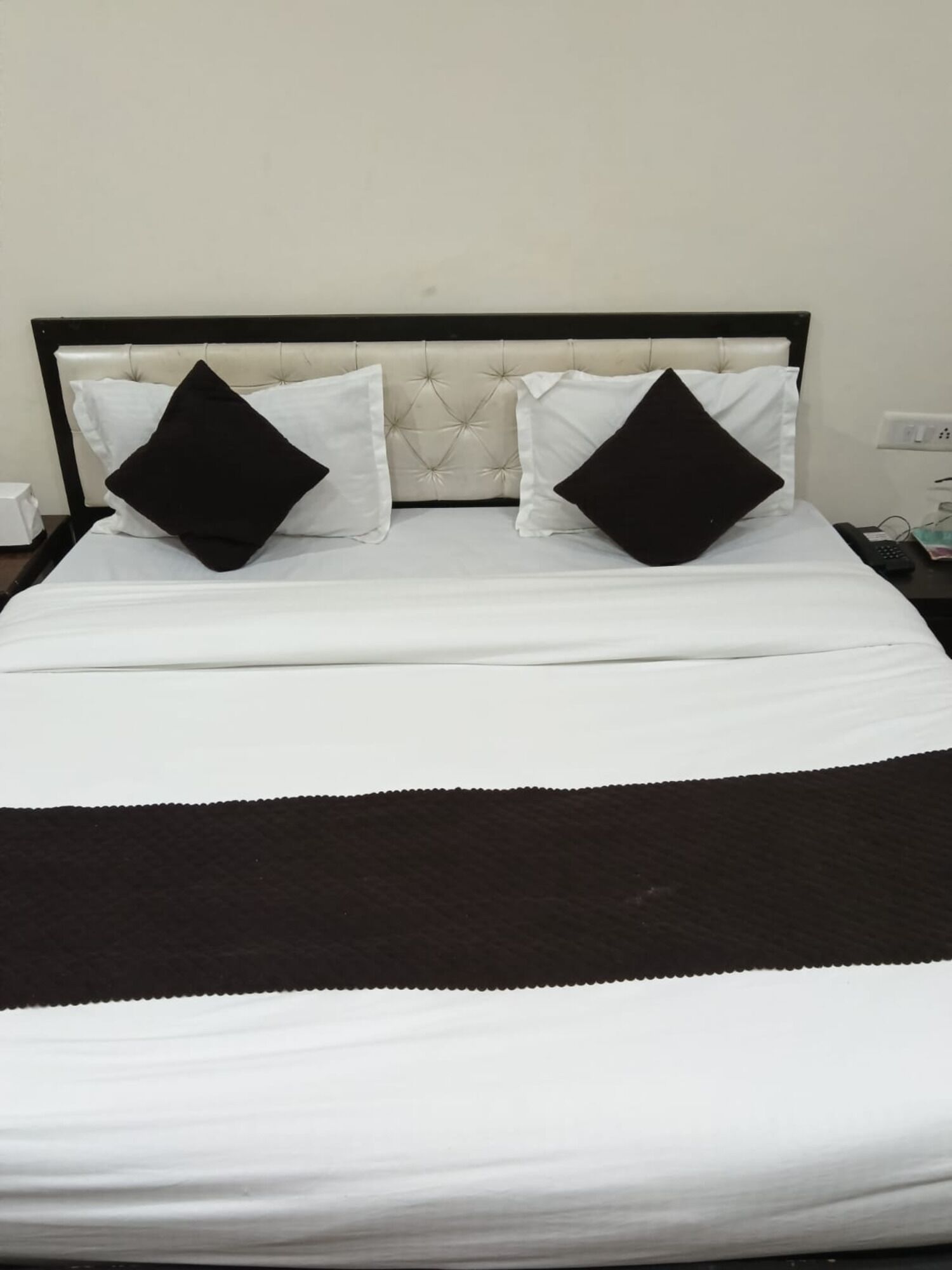 Luxury Double Room, City View | Desk, free WiFi