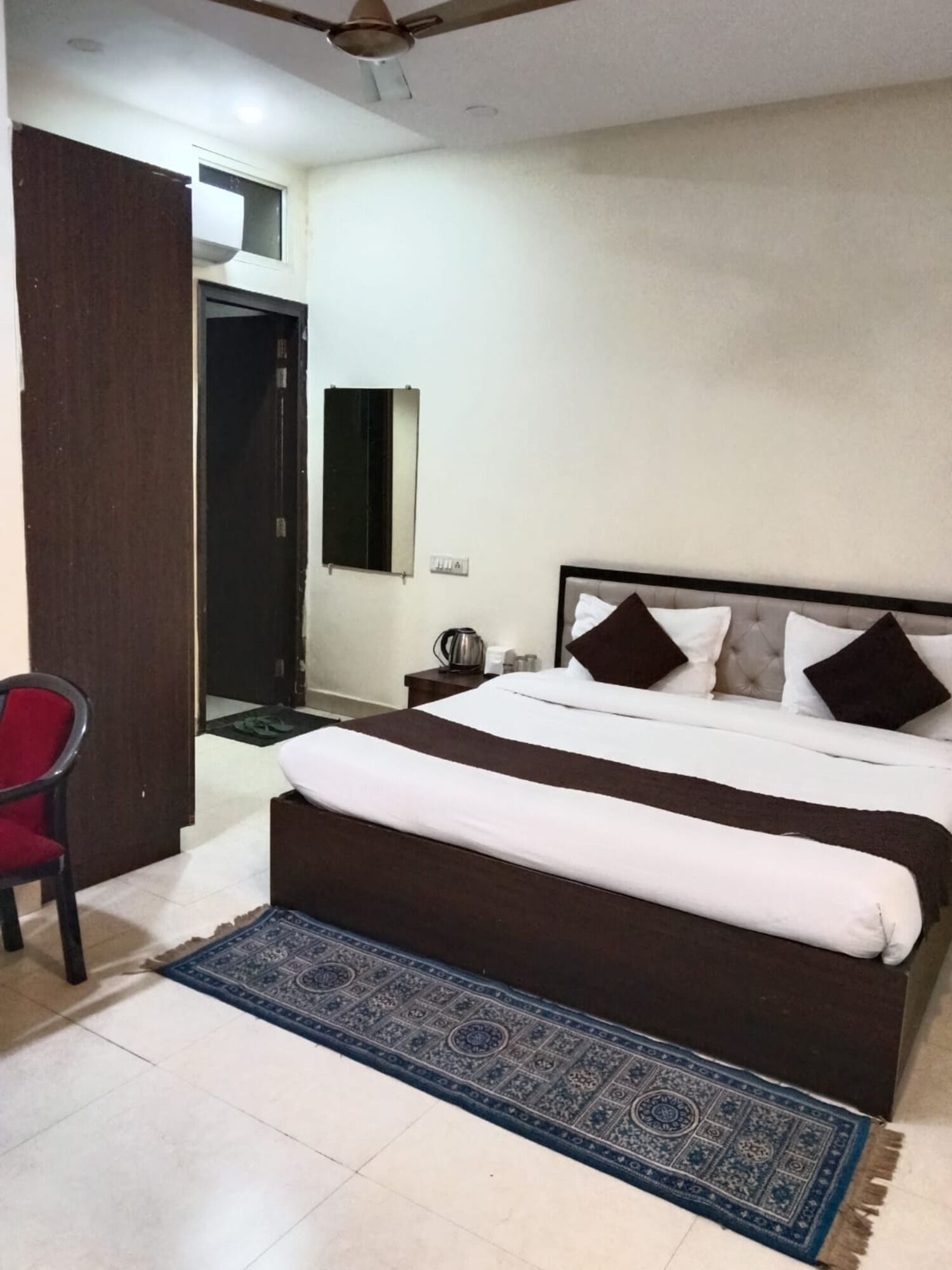 Kamar Double Mewah, pemandangan kota | Meja kerja dan Wi-Fi gratis