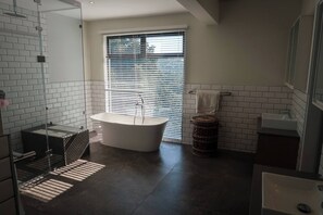 Shower, towels