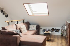 TV - Apartment 'Les Anatidés, Quend' with Shared Terrace and Garden (Quend)